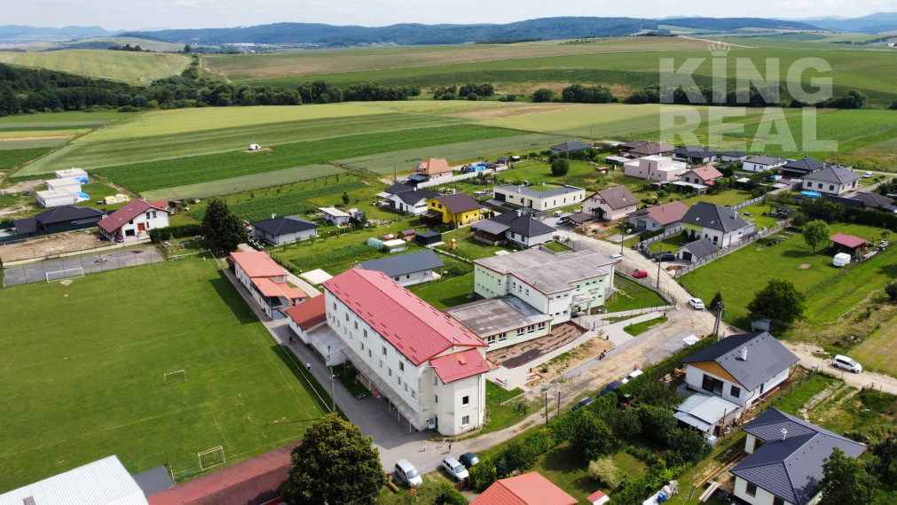 REZERVOVANÉ: NA PREDAJ VEĽKÝ 4-IZBOVÝ BYT 131m2 V OBCI MEDZANY PRI PREŠOVE